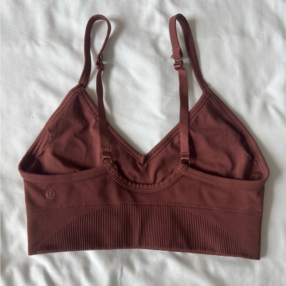 Lululemon sports bra - Picture 2 of 5